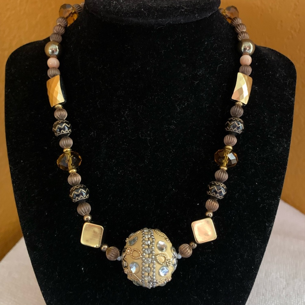 Brown and gold bead necklace